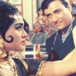 Honthon Mein Aisi Baat dabaake chali aayi (होंठों में ऐसी बात मैं दबाके चली आई)
