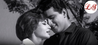Chhod Kar Tere Pyaar Ka Daaman (छोड़ कर तेरे प्यार का दामन)