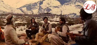 Chappaa Chappaa Charakhaa Chale (चप्पा चप्पा चरखा चले)